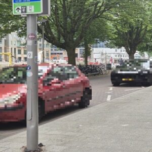 Beplakking en graffiti op verkeersvoorzieningen, niveau C