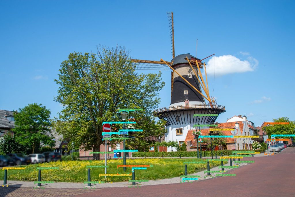 AI-detecties van UrbanVue op het Molenplein in Wassenaar: borden, palen, obstakels en groen beoordeeld op kwaliteitsniveau